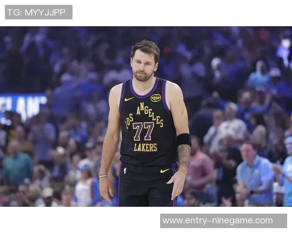 东契奇谈球队默契：全力以赴的拼搏精神让比赛更具乐趣